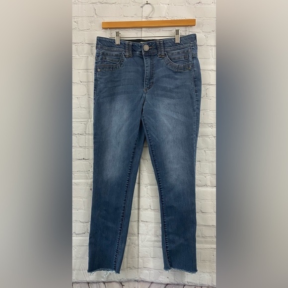 Democracy “Ab” Technology Womens Size 8 Cropped Ankle Elastic Band Waist Jeans - Picture 1 of 4